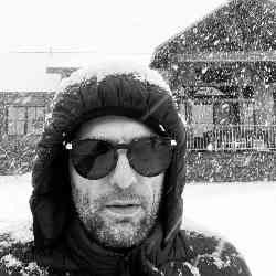 Single Armenian man in Los Angeles, California, United States