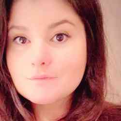 Single Armenian woman in Paris, France, France