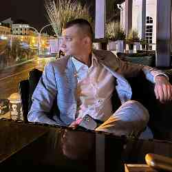 Single Armenian man in Los Angeles, California, United States