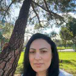 Single Armenian woman in Los Angeles, California, United States