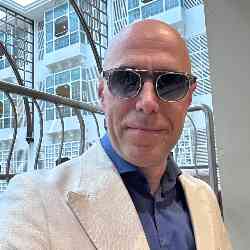 Single Armenian man in London, UK, United Kingdom