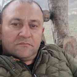 Single Armenian man in Yerevan, Армения, Armenia