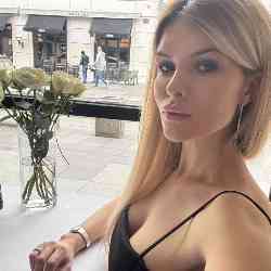 Single Armenian woman in Los Angeles, Калифорния, United States