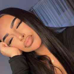 Single Armenian woman in Yerevan, Армения, Armenia