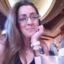 Single Armenian woman in Glendale, CA, United States