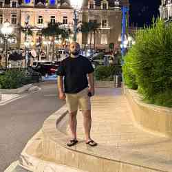 Single Armenian man in Yerevan, Armenië, Armenia
