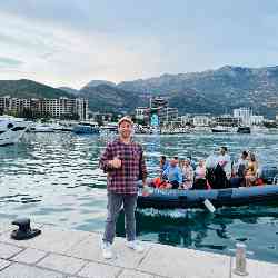 Single Armenian man in Madrid, إسبانيا, Spain