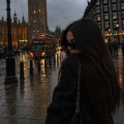 Single Armenian woman in London, UK, United Kingdom