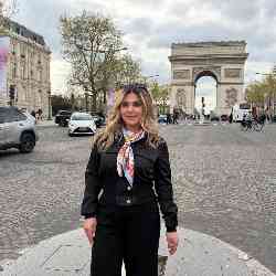 Single Armenian woman in Yerevan, Армения, Armenia