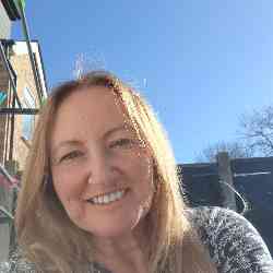 Single Armenian woman in London, UK, United Kingdom