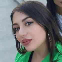 Single Armenian woman in Yerevan, Армения, Armenia