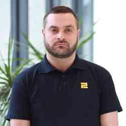 Single Armenian man in Los Angeles, California, United States