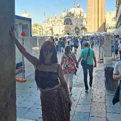 Single Armenian woman in Yerevan, Армения, Armenia