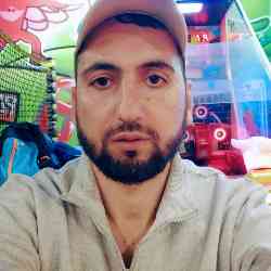 Single Armenian man in Yerevan, Армения, Armenia