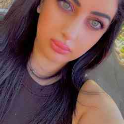 Single Armenian woman in Los Angeles, Калифорния, United States