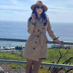 Single Armenian woman in Glendale, California, United States