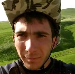 Single Armenian man in Yerevan, Армения, Armenia