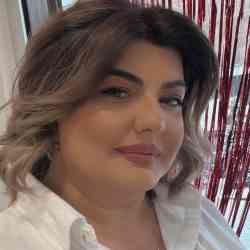 Single Armenian woman in Yerevan, Армения, Armenia