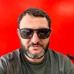 Single Armenian man in Glendale, California, United States