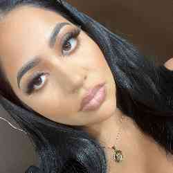 Single Armenian woman in Des Moines, Iowa, United States