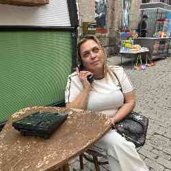 Single Armenian woman in Upland, CA, United States