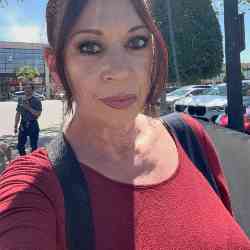 Single Armenian woman in Los Angeles, CA, United States