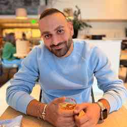 Single Armenian man in Los Angeles, California, United States