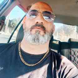Single Armenian man in Yerevan, ارمنستان, Armenia