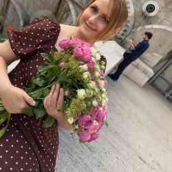 Single Armenian woman in Yerevan, Армения, Armenia