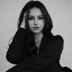 Single Armenian woman in Glendale, CA, United States