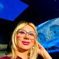 Single Armenian woman in Yerevan, Армения, Armenia