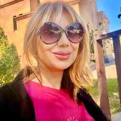 Single Armenian woman in Yerevan, Армения, Armenia