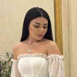 Single Armenian woman in Yerevan, Армения, Armenia