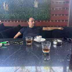 Single Armenian man in Los Angeles, California, United States