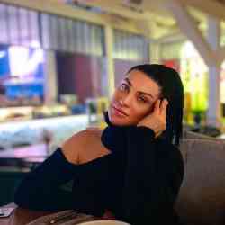 Single Armenian woman in Yerevan, Армения, Armenia