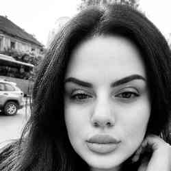 Single Armenian woman in Yerevan, Armenia, Armenia