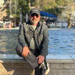 Single Armenian man in Glendale, California, United States