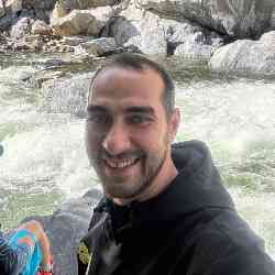 Single Armenian man in Los Angeles, California, United States