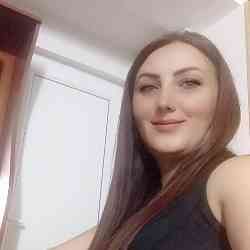 Single Armenian woman in Yerevan, Армения, Armenia