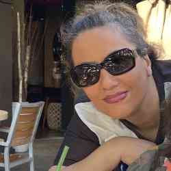 Single Armenian woman in Glendale, CA, United States