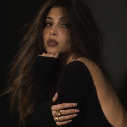 Single Armenian woman in Yerevan, Армения, Armenia