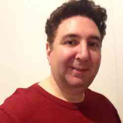 Single Armenian man in New York, New York, United States
