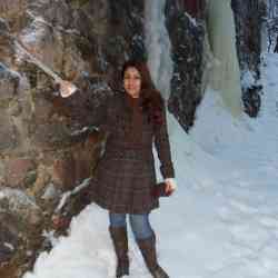 Single Armenian woman in London, England, United Kingdom