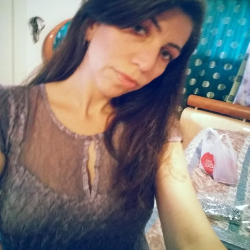 Single Armenian woman in Los Angeles, California, United States