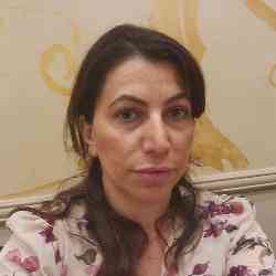 Single Armenian woman in Los Angeles, California, United States