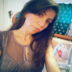 Single Armenian woman in Los Angeles, California, United States