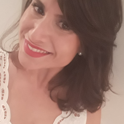 Single Armenian woman in Paris, France