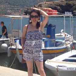 Single Armenian woman in London, England, United Kingdom