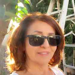 Single Armenian woman in Glendale, California, United States