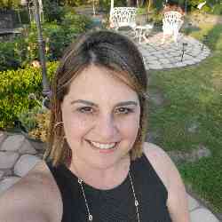 Single Armenian woman in Toronto, ON, Canada